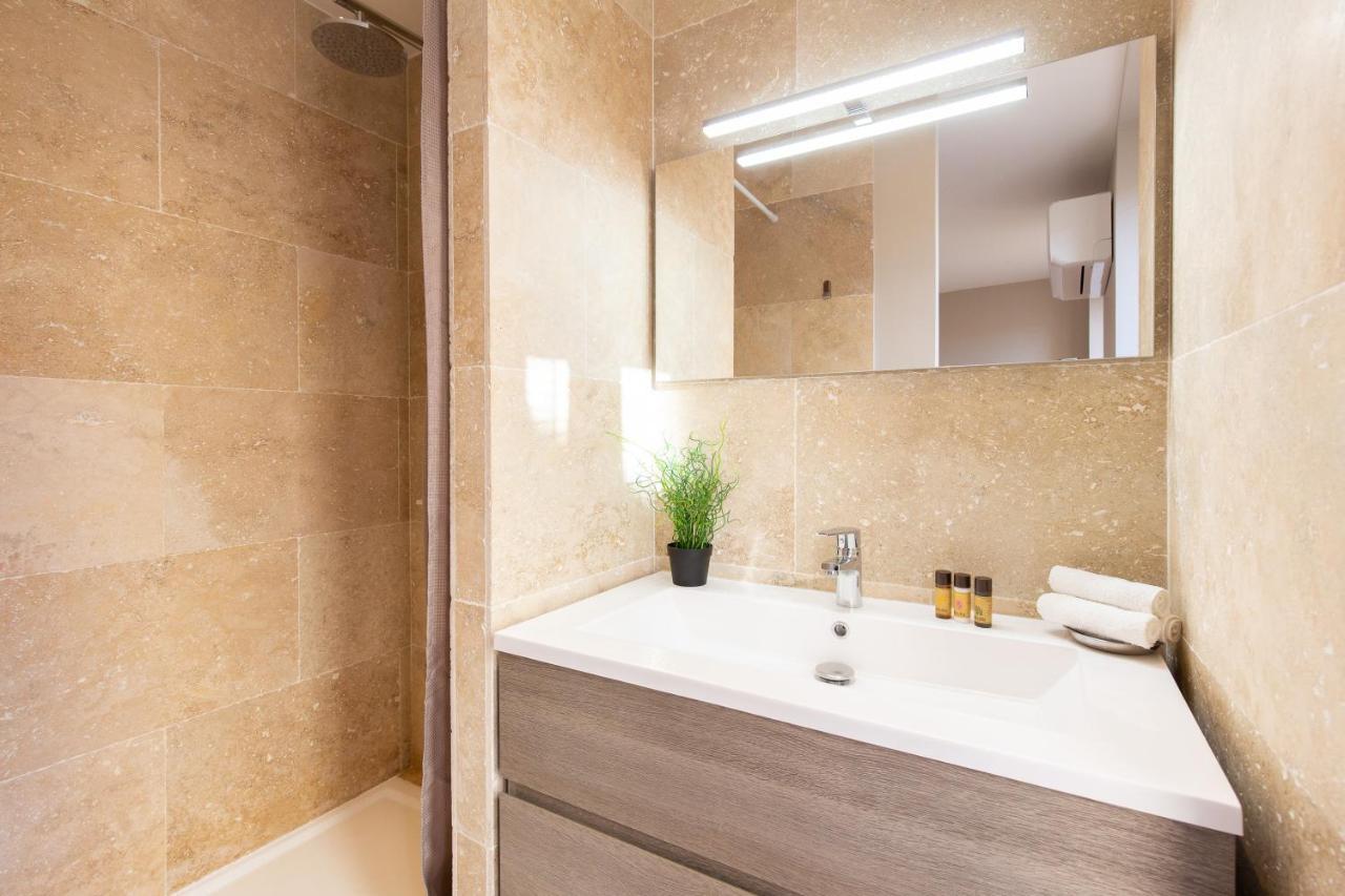 Cozy Nest Apartment คานส์ ภายนอก รูปภาพ