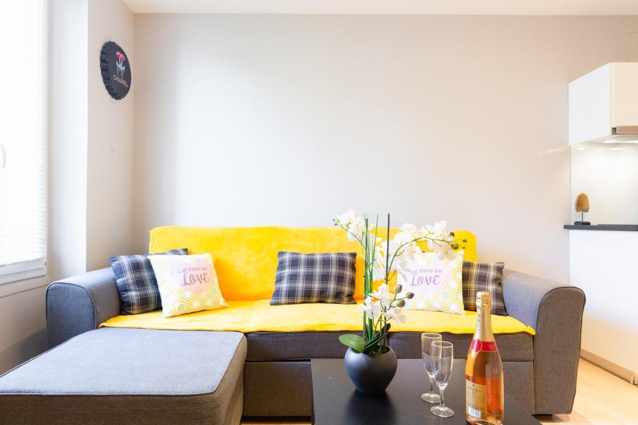 Cozy Nest Apartment คานส์ ภายนอก รูปภาพ
